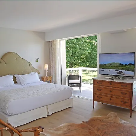 La Reserve Restaurant מלון