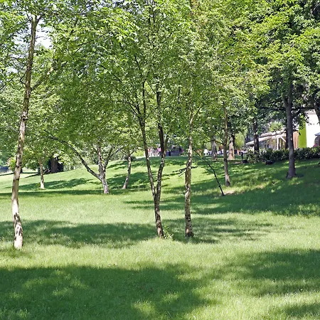 La Reserve Restaurant מלון 5*