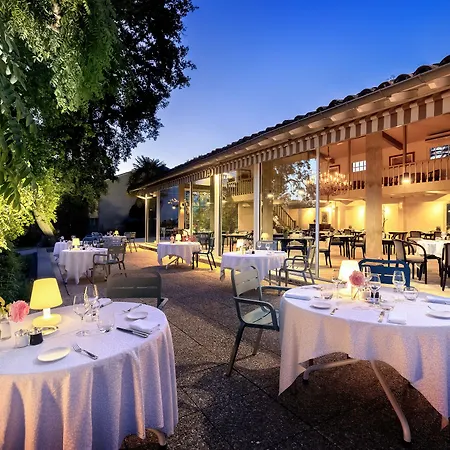 מלון La Reserve Restaurant 5*