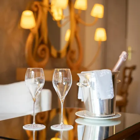 호텔 La Reserve Restaurant 5*