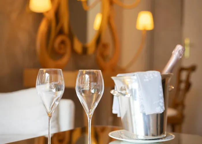 Hotel La Reserve Restaurant 5*