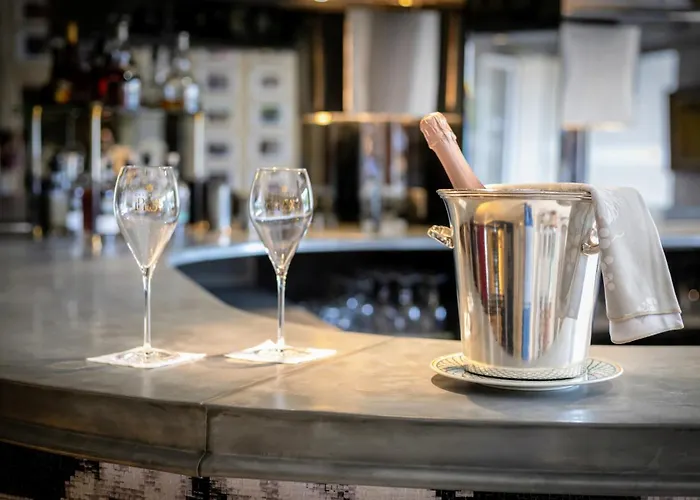 La Reserve Restaurant Hotel